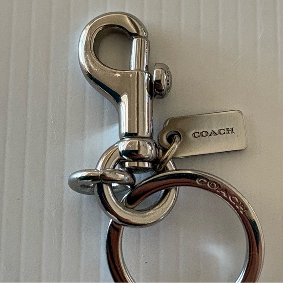 Coach Silver Toned Split Key Ring and Dog Leash Clip with Red Leather Hang Tag - Picture 4 of 16